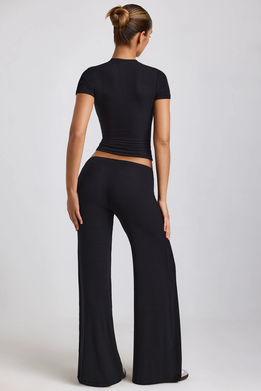 Tall Mid Rise Wide Leg Trouser in Black