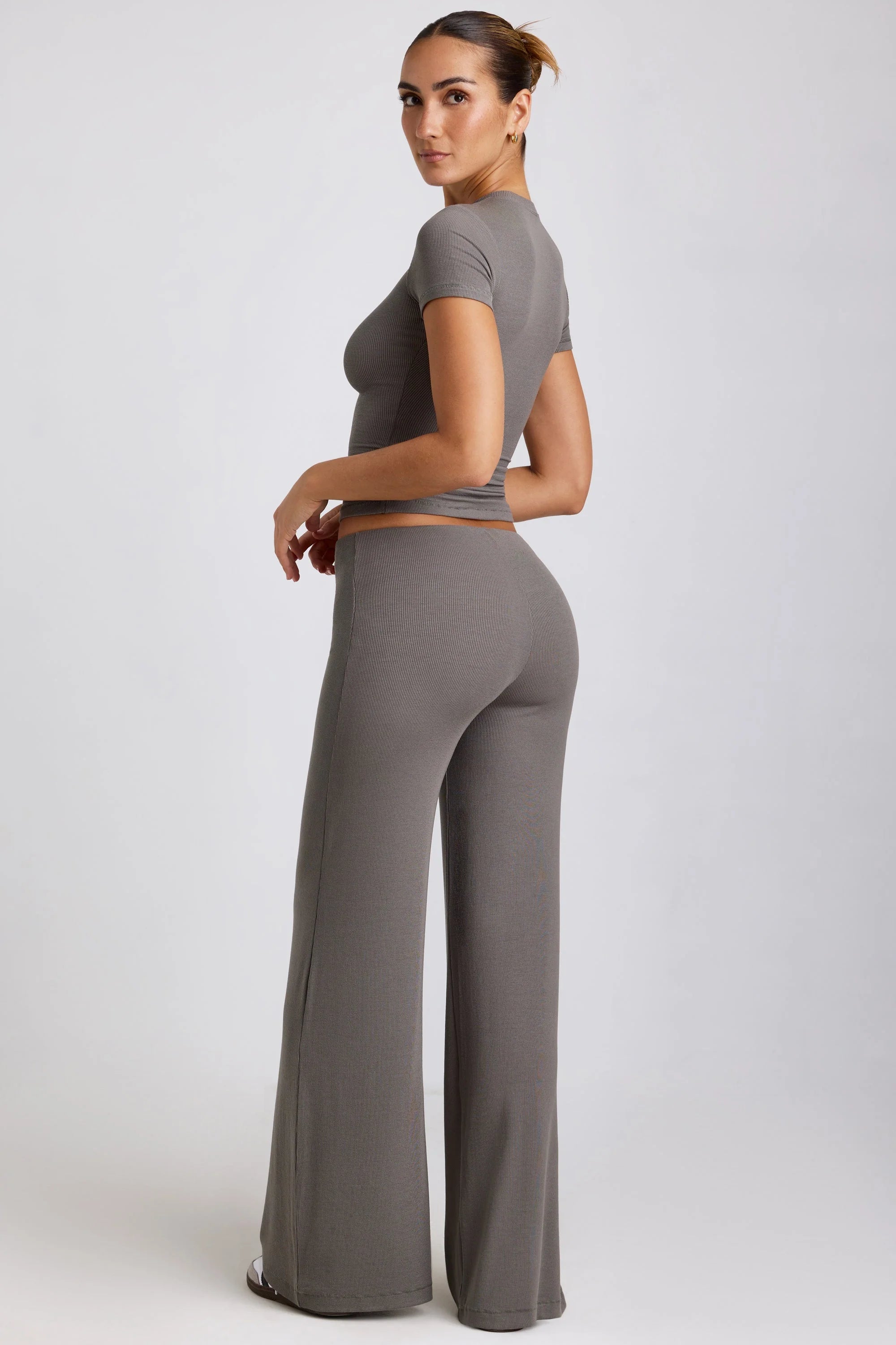 Petite Mid Rise Wide Leg Trouser in Grey