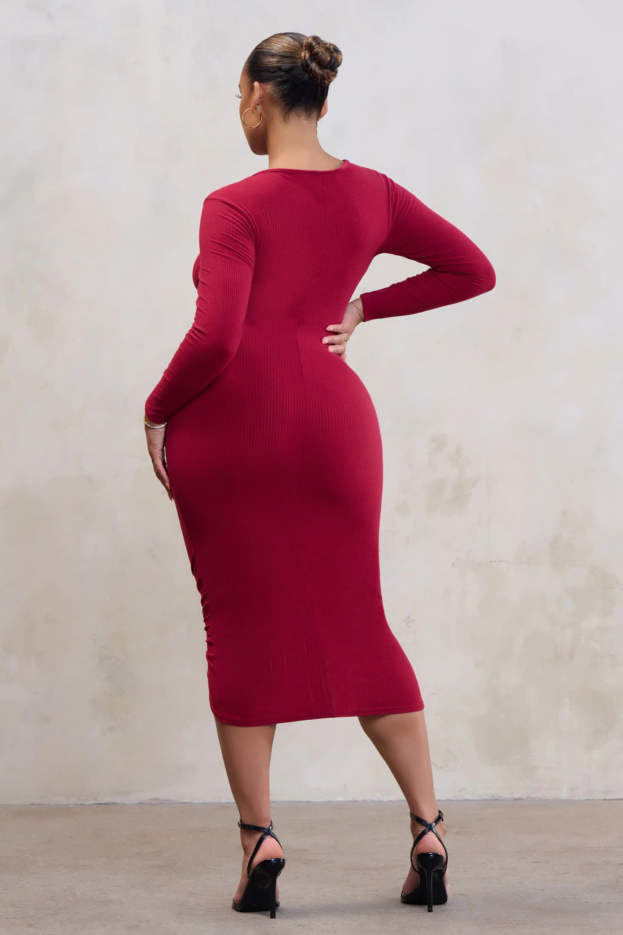 Centre Of Attention | Plus Berry Long Sleeve Ruched Front Midi Dress