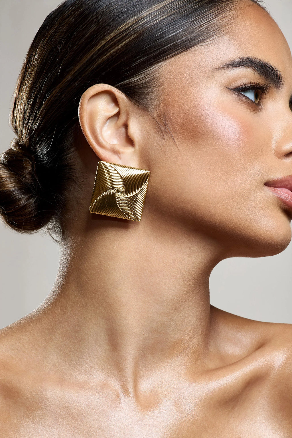 Coa | Gold Ribbed Diamante Square Earrings