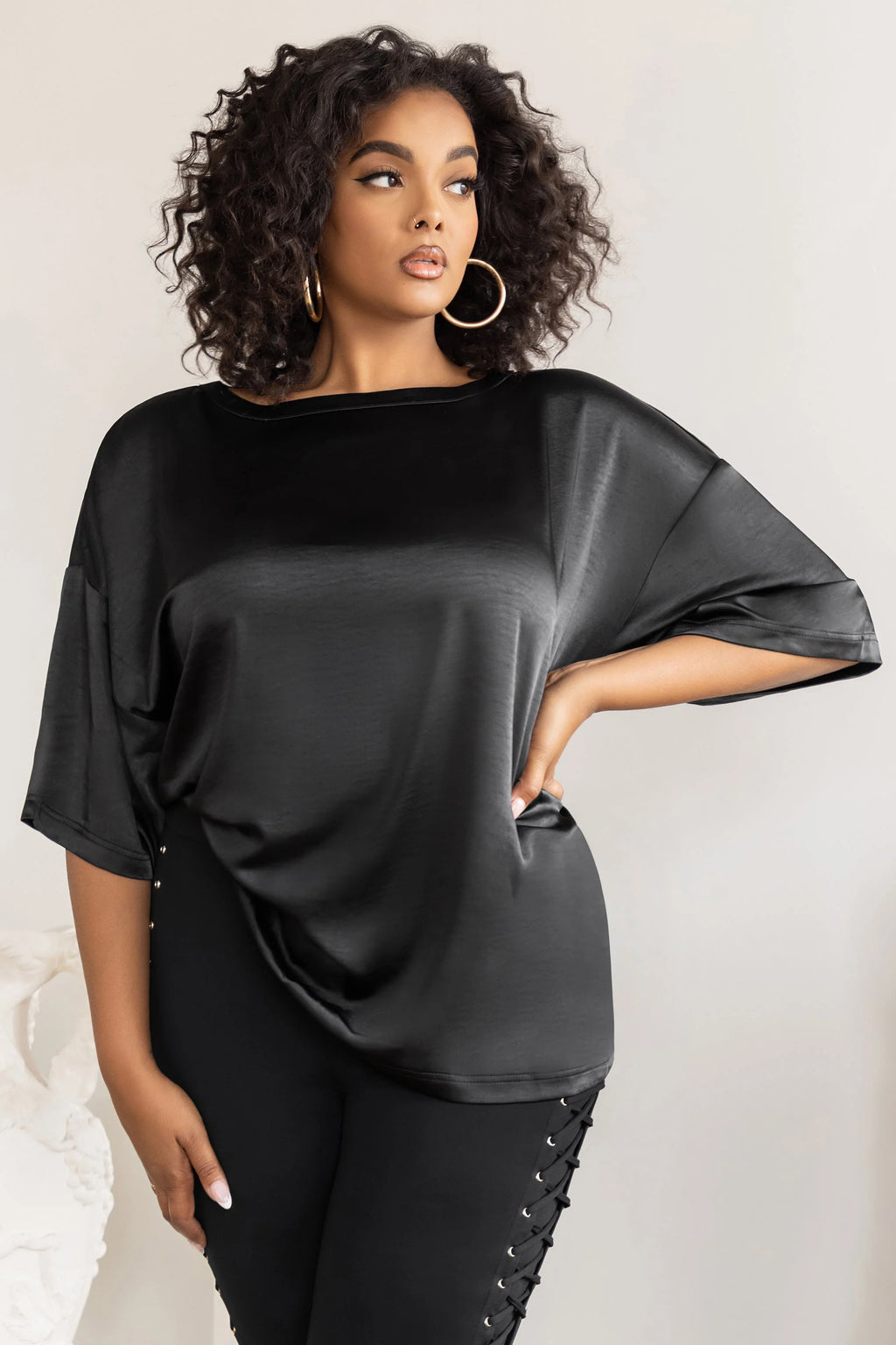 Day Dreaming | Plus Black Satin Relaxed Tee