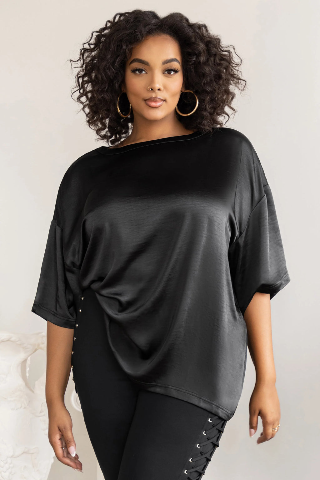 Day Dreaming | Plus Black Satin Relaxed Tee
