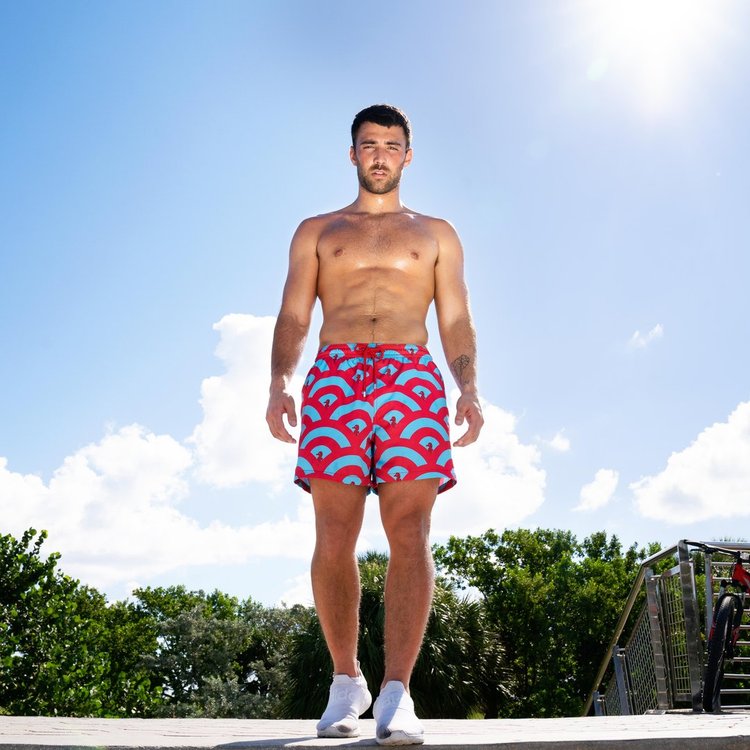 Red Clouds - 6 Mid-Length Hybrid Shorts