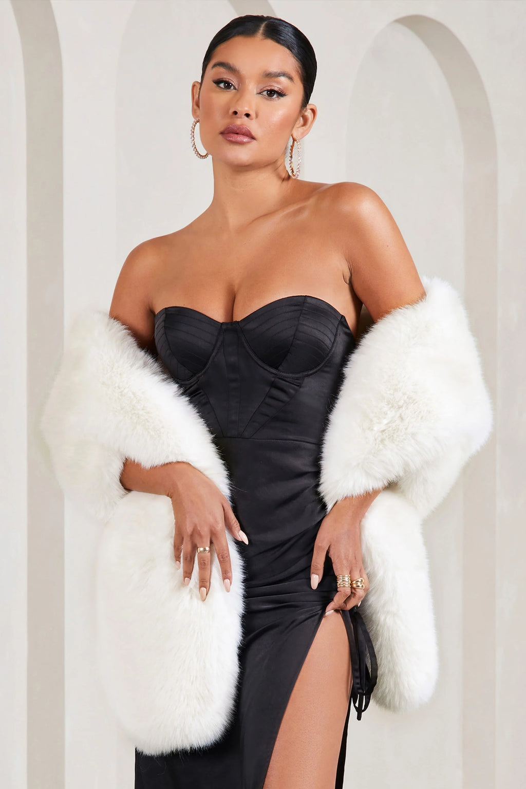 Softly | Cream Faux Fur Pull-Through Shawl