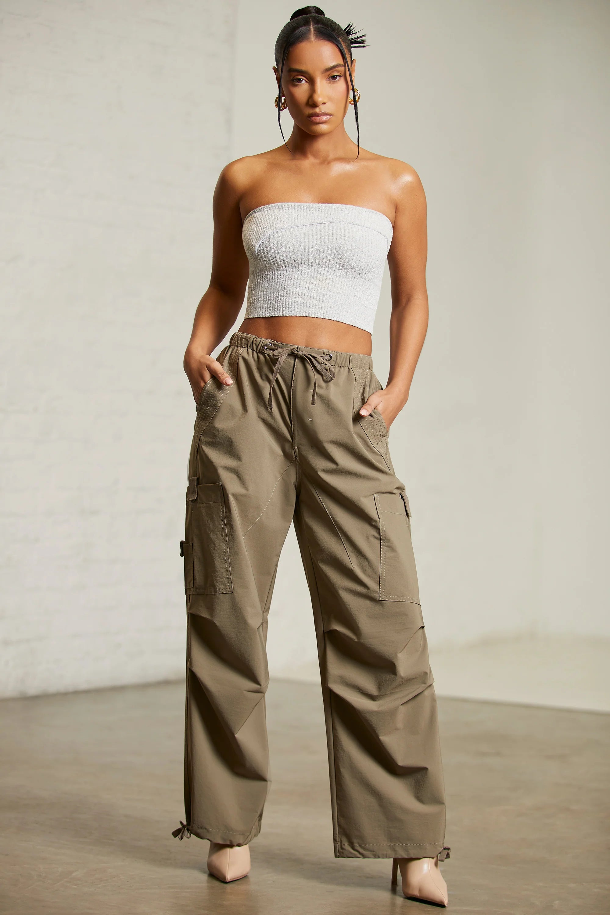 Petite Wide Leg Cargo Trousers in Green