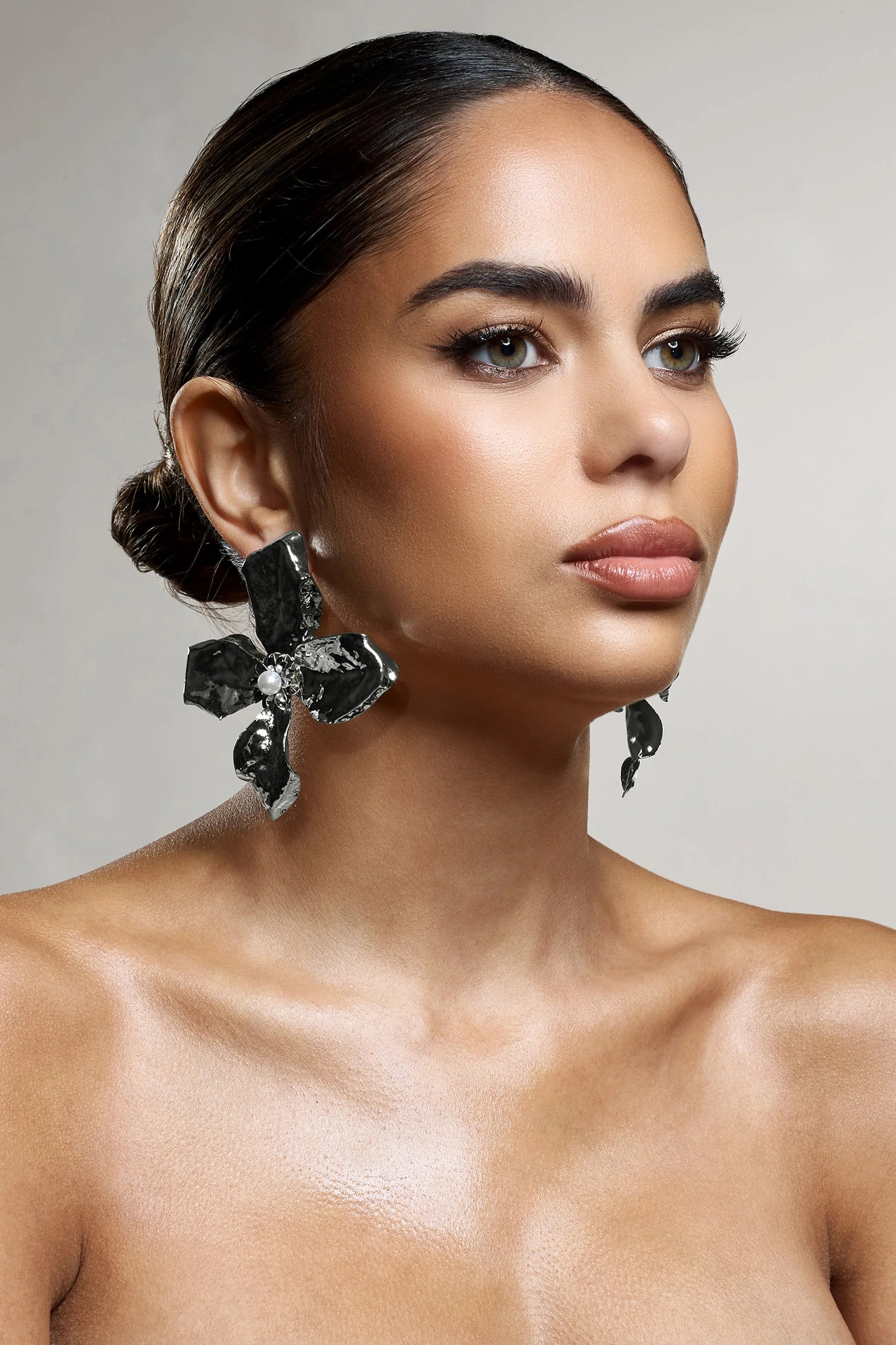 Emry | Silver Pearl Statement Flower Earrings