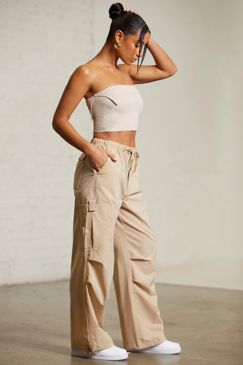 Petite Wide Leg Cargo Trousers in Beige