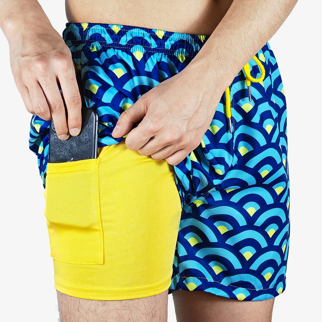 Miami Clouds - 6 Mid-Length Hybrid Shorts