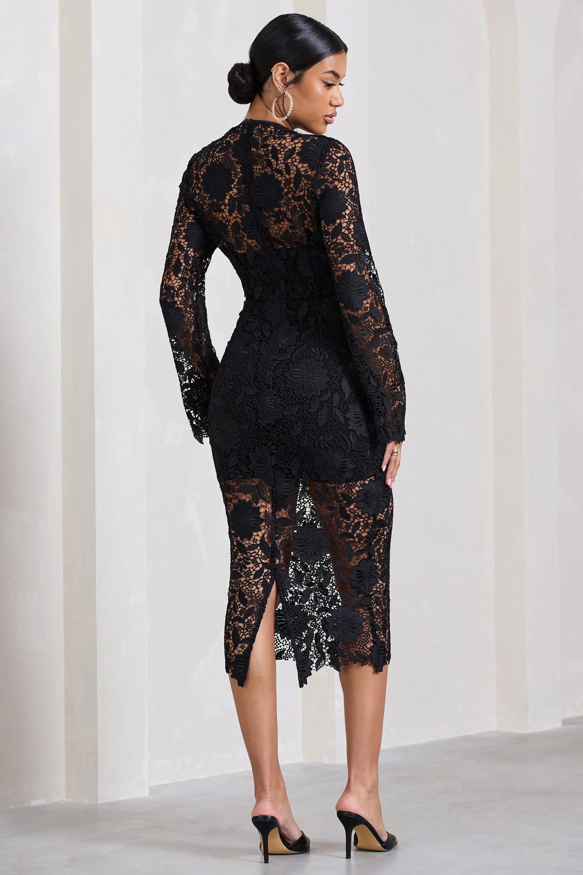 Scandal | Black Lace Long-Sleeved Midi Dress