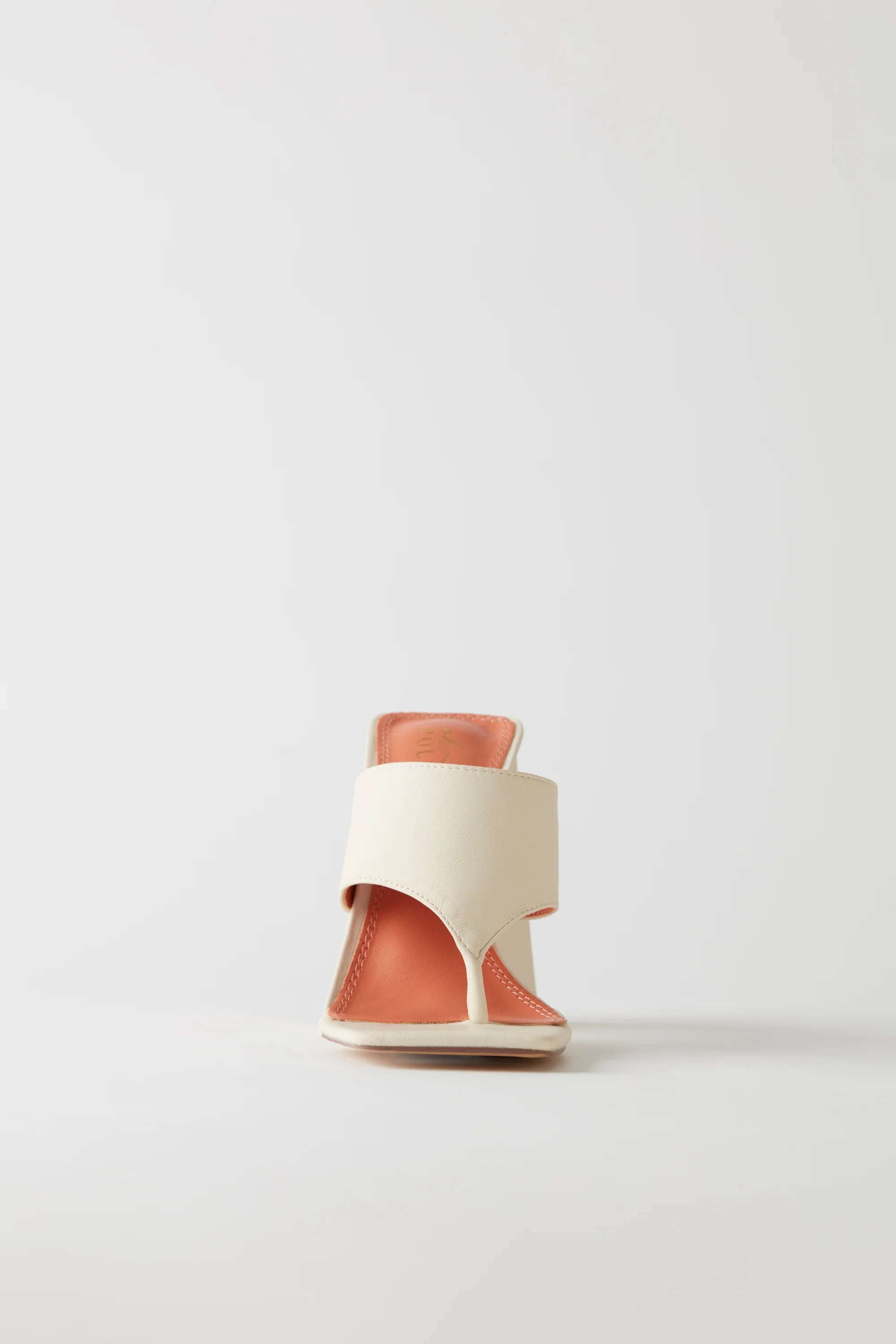 Toe Post Leatherette Mule Heels in Cream