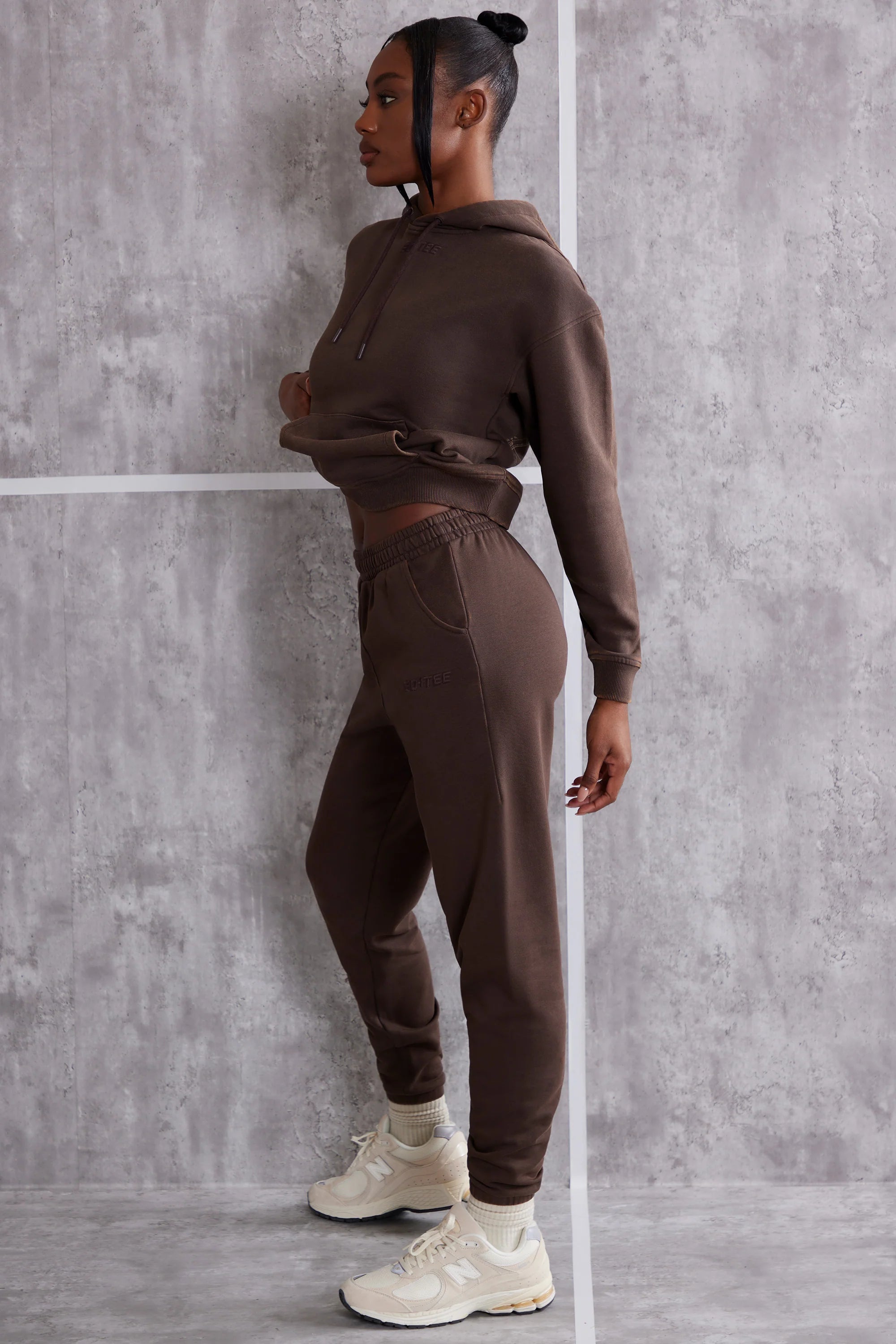 Petite High Waist Cuffed Joggers in Brown