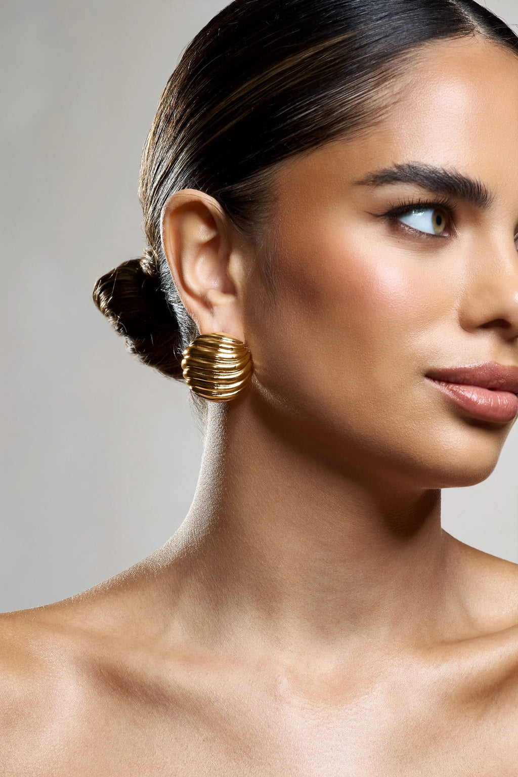 Cosette | Gold Ribbed Circle Statement Earrings