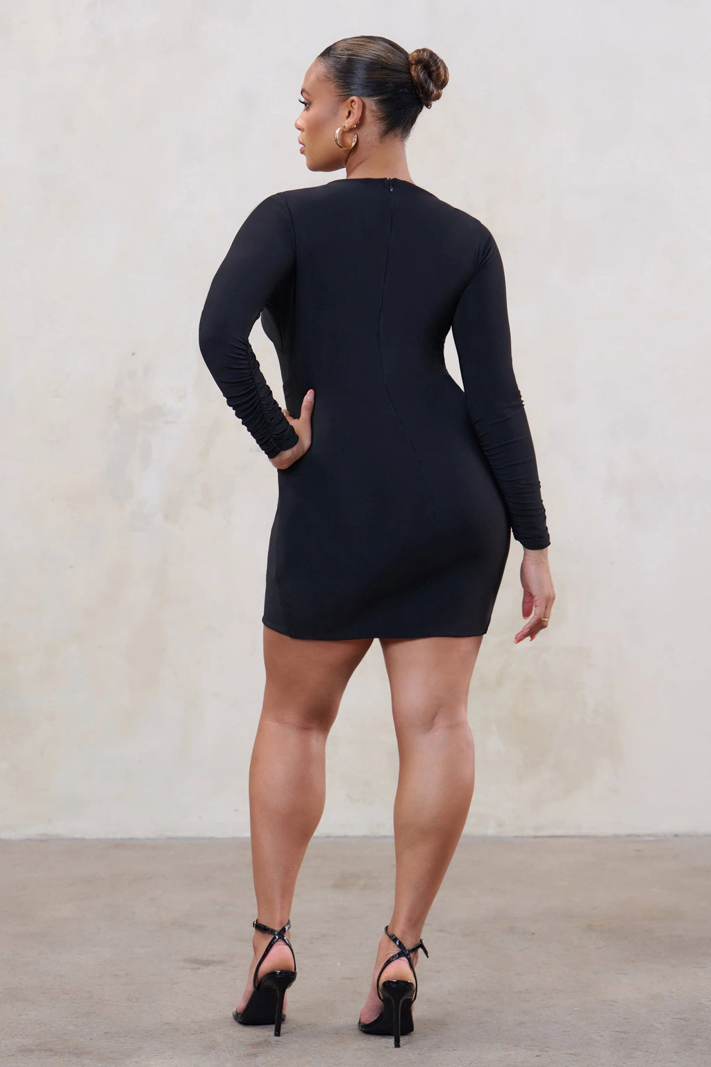 Happy Hour | Plus Black Twist Front Ruched Mini Dress